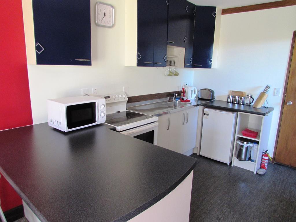 Birdsong Accommodation Хокитика Екстериор снимка