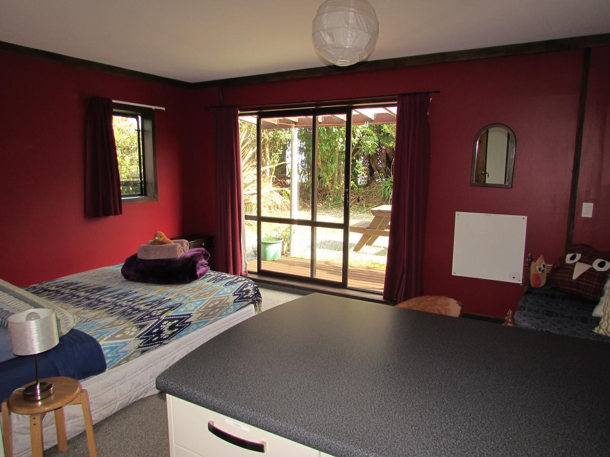 Birdsong Accommodation Хокитика Екстериор снимка