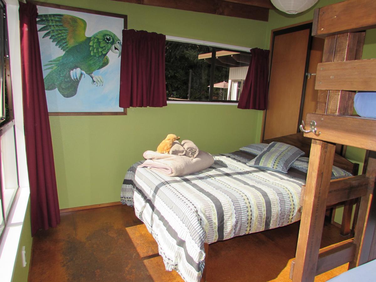 Birdsong Accommodation Хокитика Екстериор снимка
